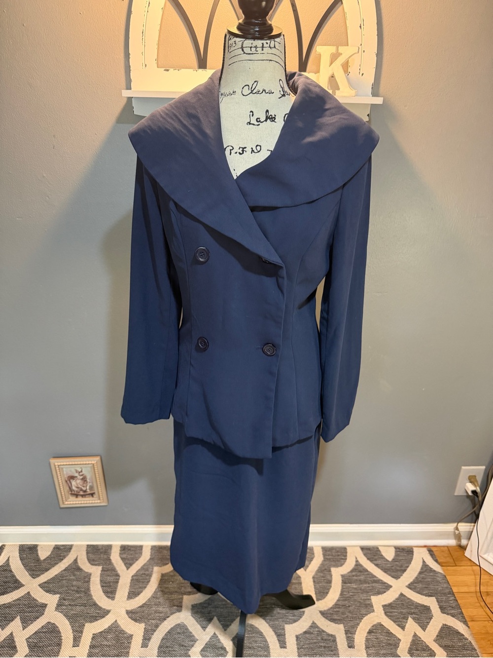 METROSTYLE NAVY MIDI SKIRT SUIT WITH DRAPED COLLAR SZ 6 T